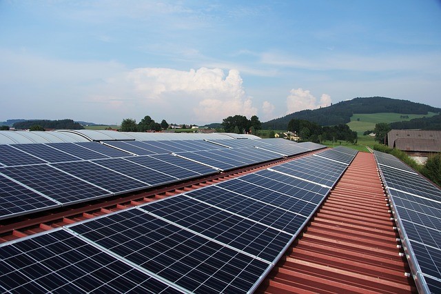 Finančnú náročnosť ekologického zariadenia vám pomôže vyriešiť dotácia na fotovoltaiku